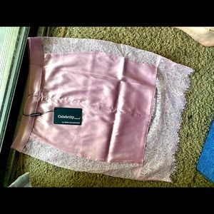 NWT Celebrity womens skirt with lace detail